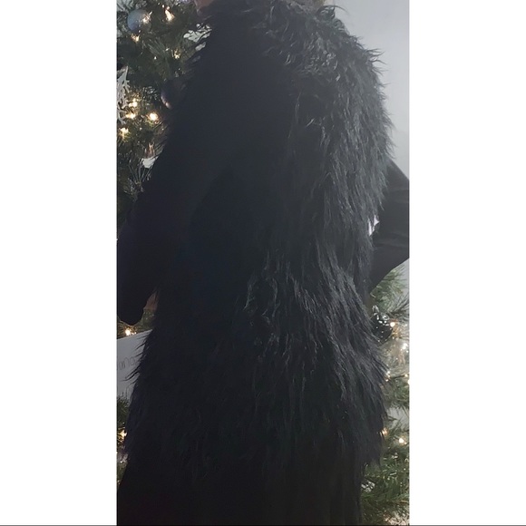 Faux fur vest - Picture 2 of 2